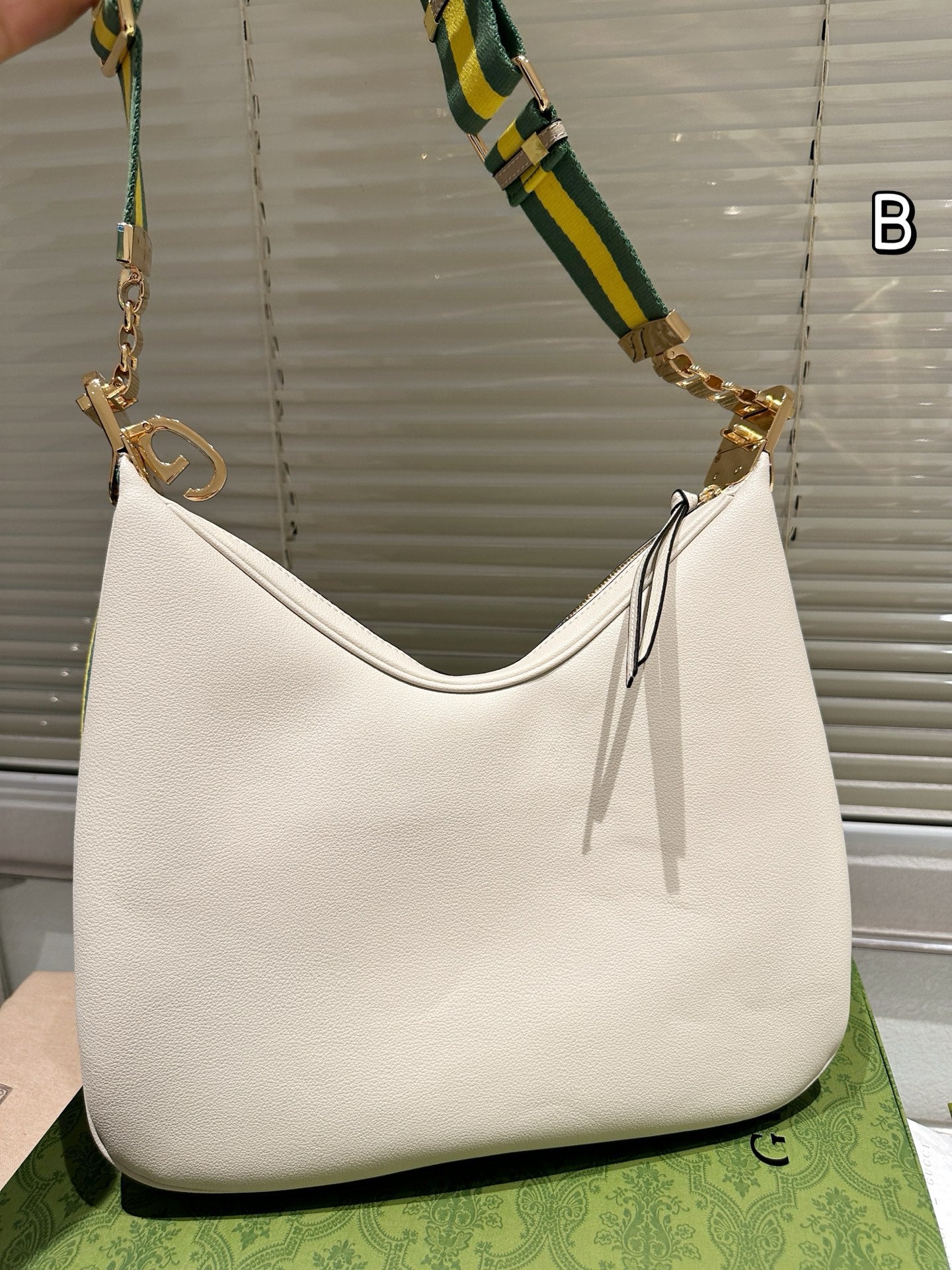 Gucci Convertible Handbag – Shoulder Bag & Tote Original Leather 33x29 Cm Full Packaging Recommended