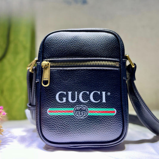 Vintage Gucci Monogram Men's Full-grain Leather Crossbody Bag - 13x18x5cm Retro 80s Document Pouch Design