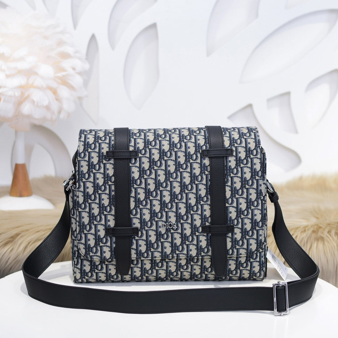 Dior Oblique Embroidery Messenger Bag 131-10 | 33cm Black Jacquard & Grained Calfskin Adjustable Crossbody Bag