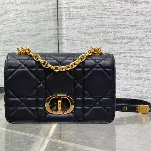 Caro Quilted Crossbody Bag｜20x13x7cm Calfskin｜Gold Chain Strap｜Day-to-Night Versatile