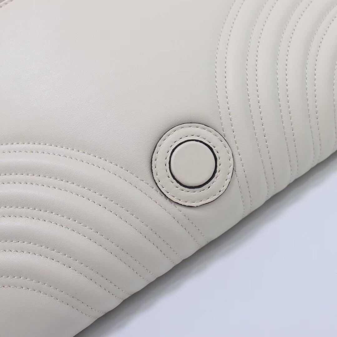 GUCCI White Large Capacity Clutch | Premium Quality Ready Stock | 30x20x4cm Business Essentials