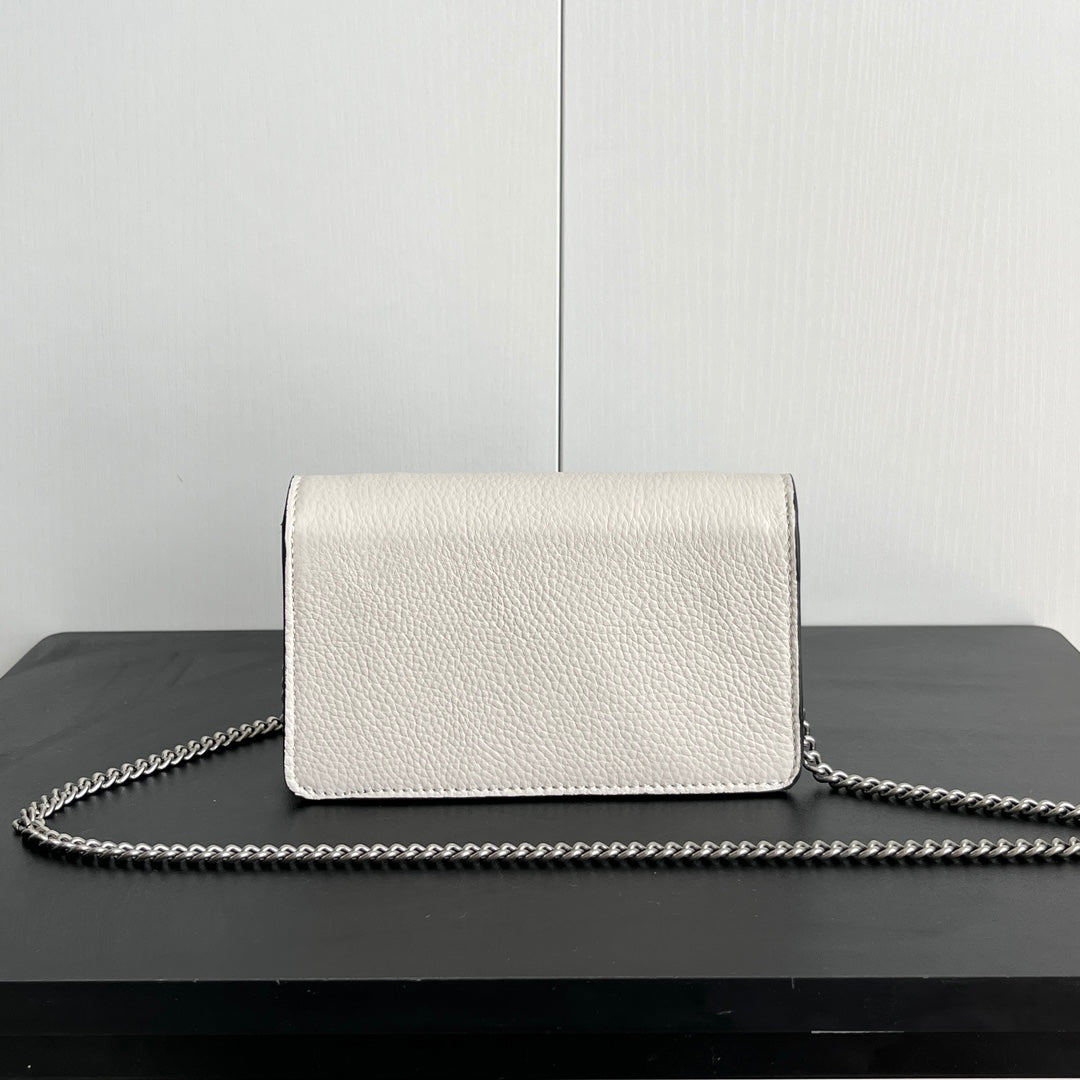 Gucci Dionysus Mini Bag – 16.5x10cm Cream White Calfskin, Tiger Buckle, Entry-Level Chic Bomb