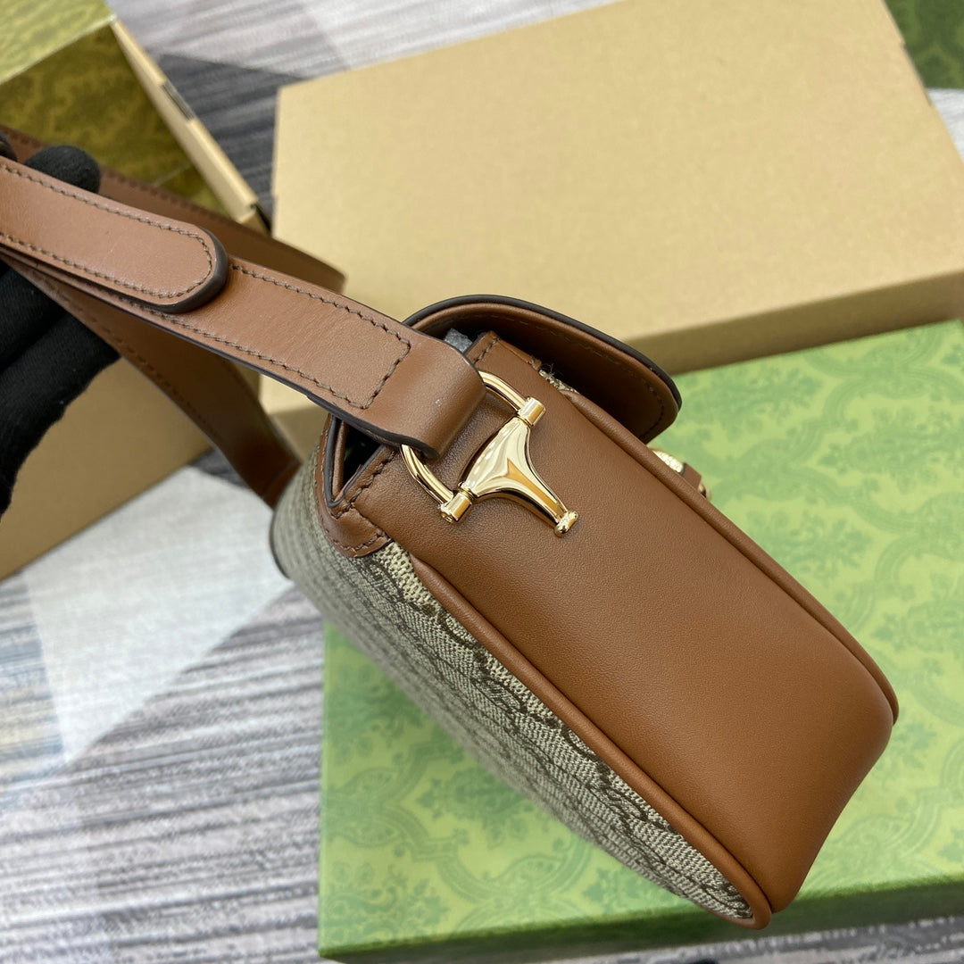 GUCCI Horsebit 1955 Mini Shoulder Bag｜Valentine's Campaign Edition｜Brown GG Canvas｜Embossed Texture｜20x14x5cm