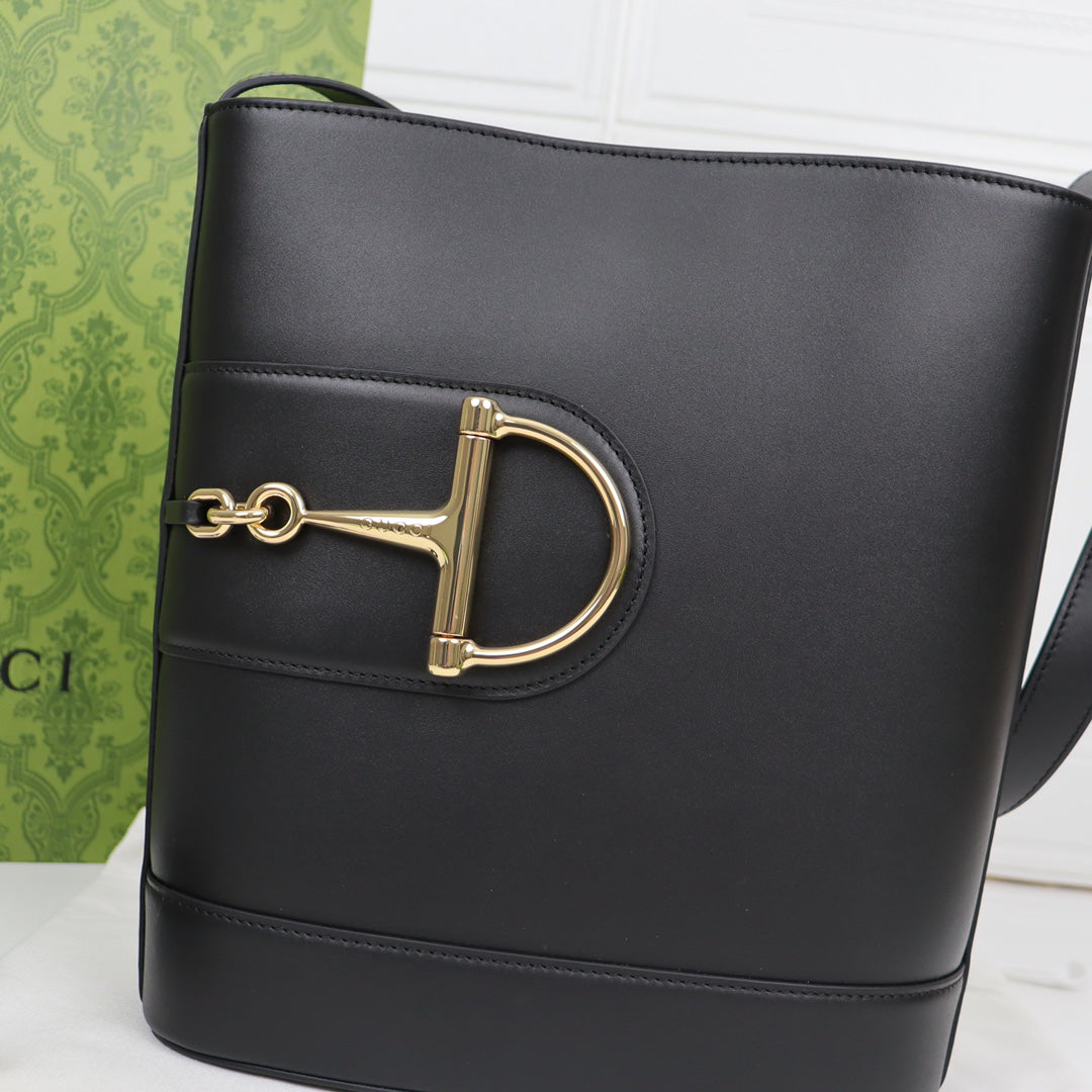 Gucci 73 Horsebit Bucket Bag 2025 Spring Summer | Black Oversized Tote with Detachable Strap | 26x27.5x11.5cm