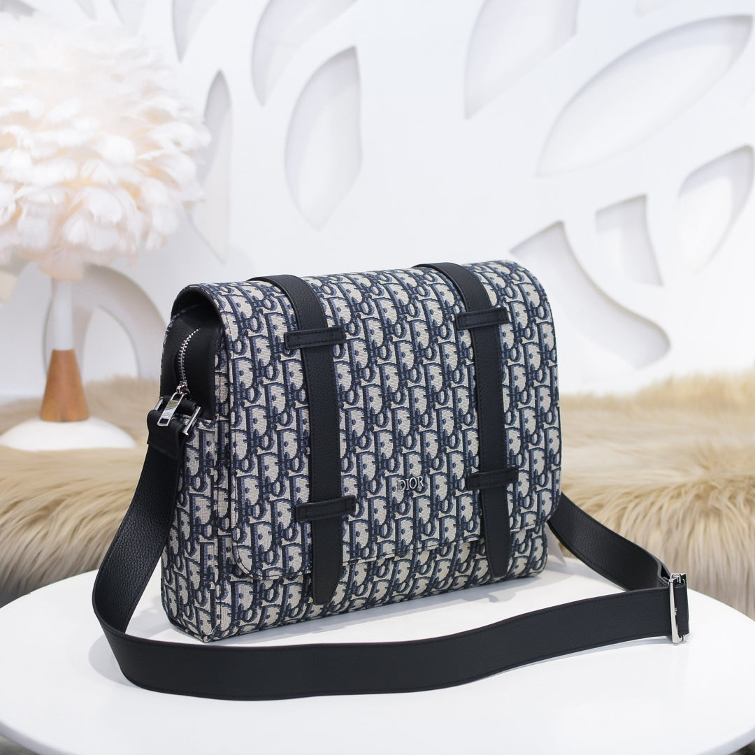 Dior Oblique Embroidery Messenger Bag 131-10 | 33cm Black Jacquard & Grained Calfskin Adjustable Crossbody Bag