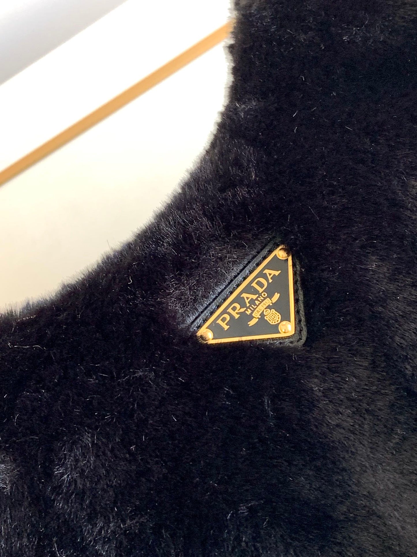 ✨2022 Winter Puffer Tote Bag 3in1｜Removable Chain+Plush Handle｜Triangle Logo｜22cm Spacious Organizer