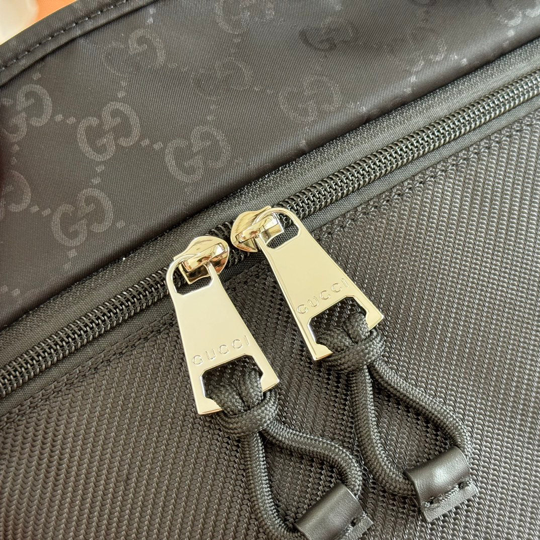 Gucci Fall Winter 2024 Men's Black Nylon Waist Bag | Embossed Logo Red-Green Web Strap Made in Italy