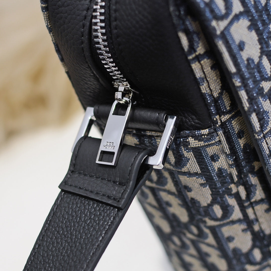 Dior Oblique Embroidery Messenger Bag 131-10 | 33cm Black Jacquard & Grained Calfskin Adjustable Crossbody Bag