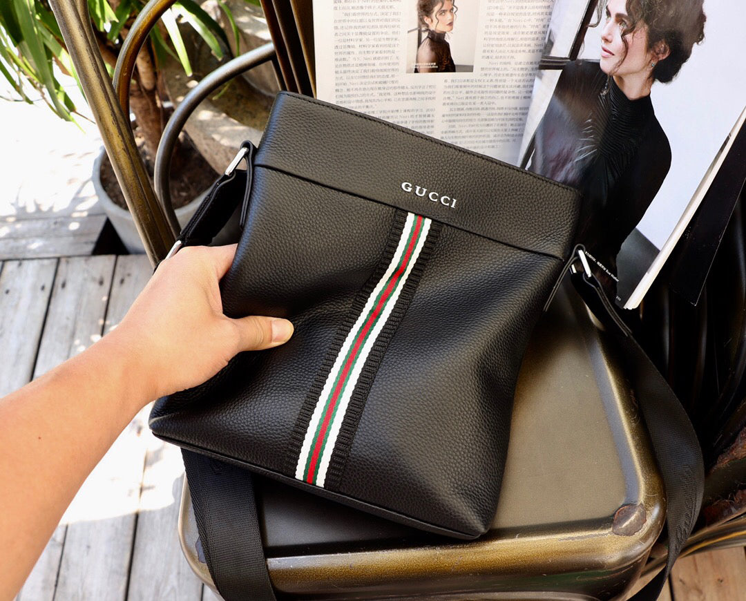 Gucci Men's Vintage Casual Bag | Full-Grain Leather Large Capacity | 24x28x5cm Lightweight Travel Bag Black