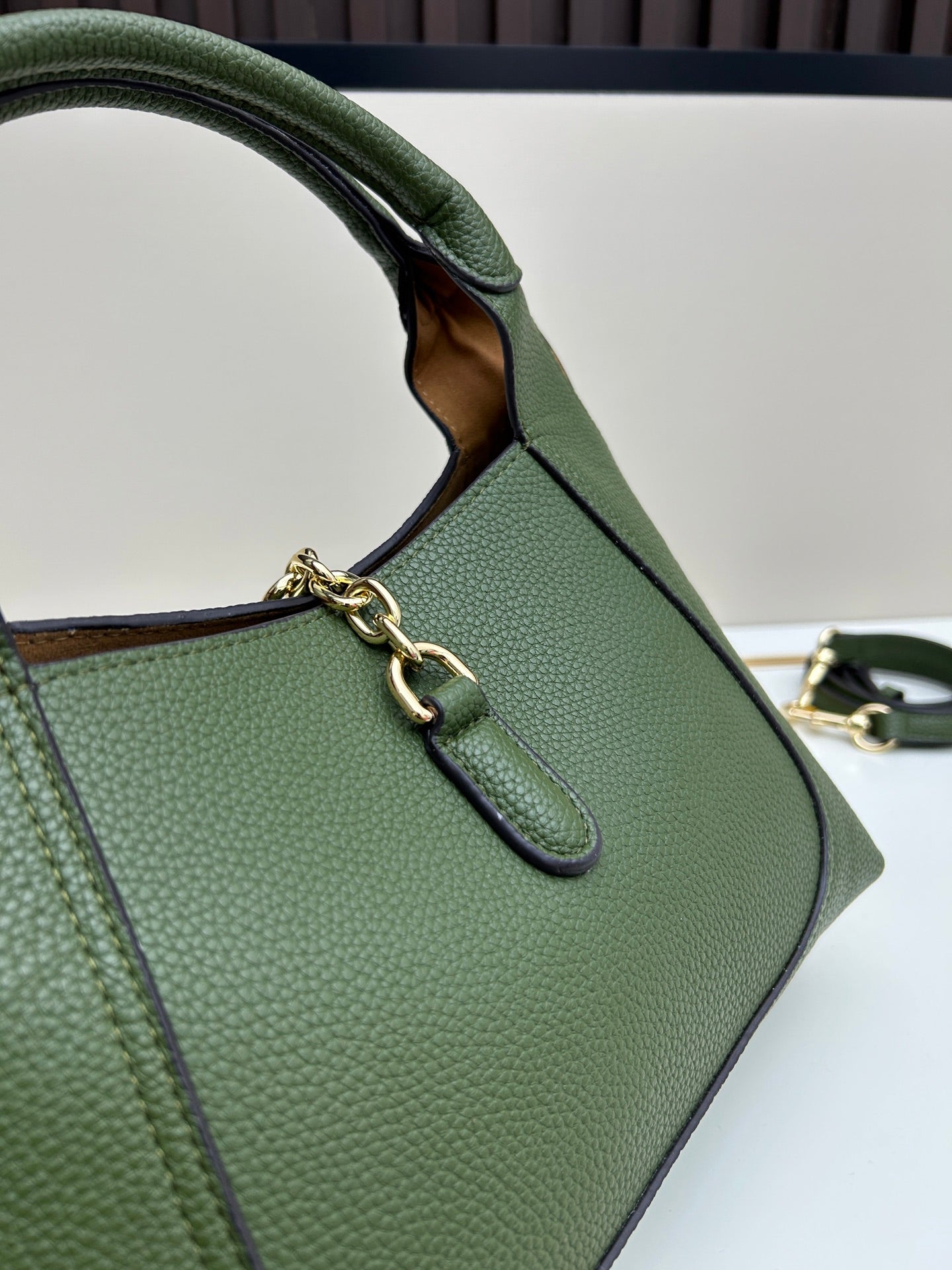 【New with Gift Box】Gucci Softbit Calfskin Top-Handle & Crossbody Bag 27.5X21X16CM Luxury Tote