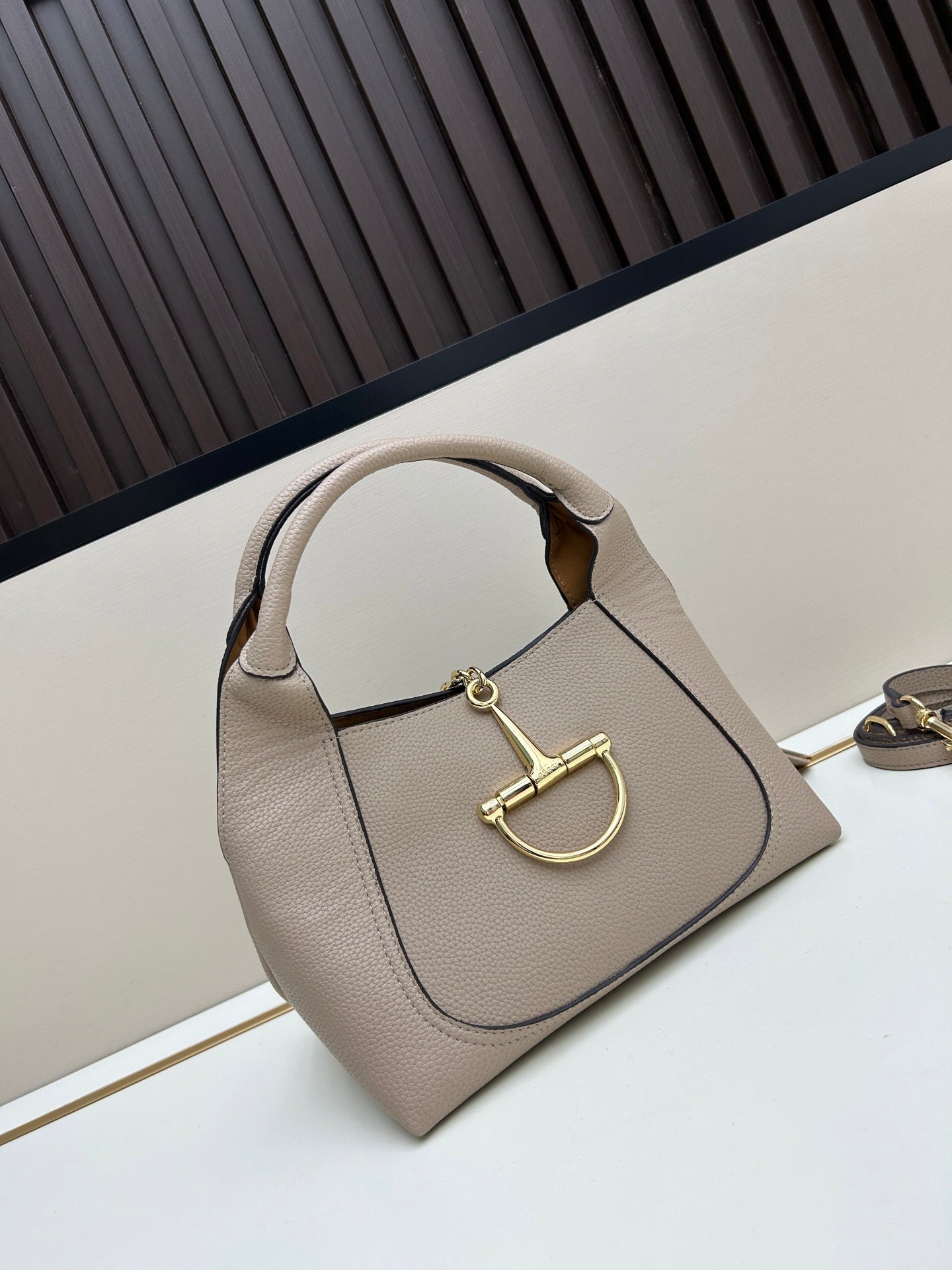 GUCCI Softbit Calfskin Tote Bag with Gift Box 27.5x21x16cm 2023 Holiday Edition Crossbody & Shoulder Bag