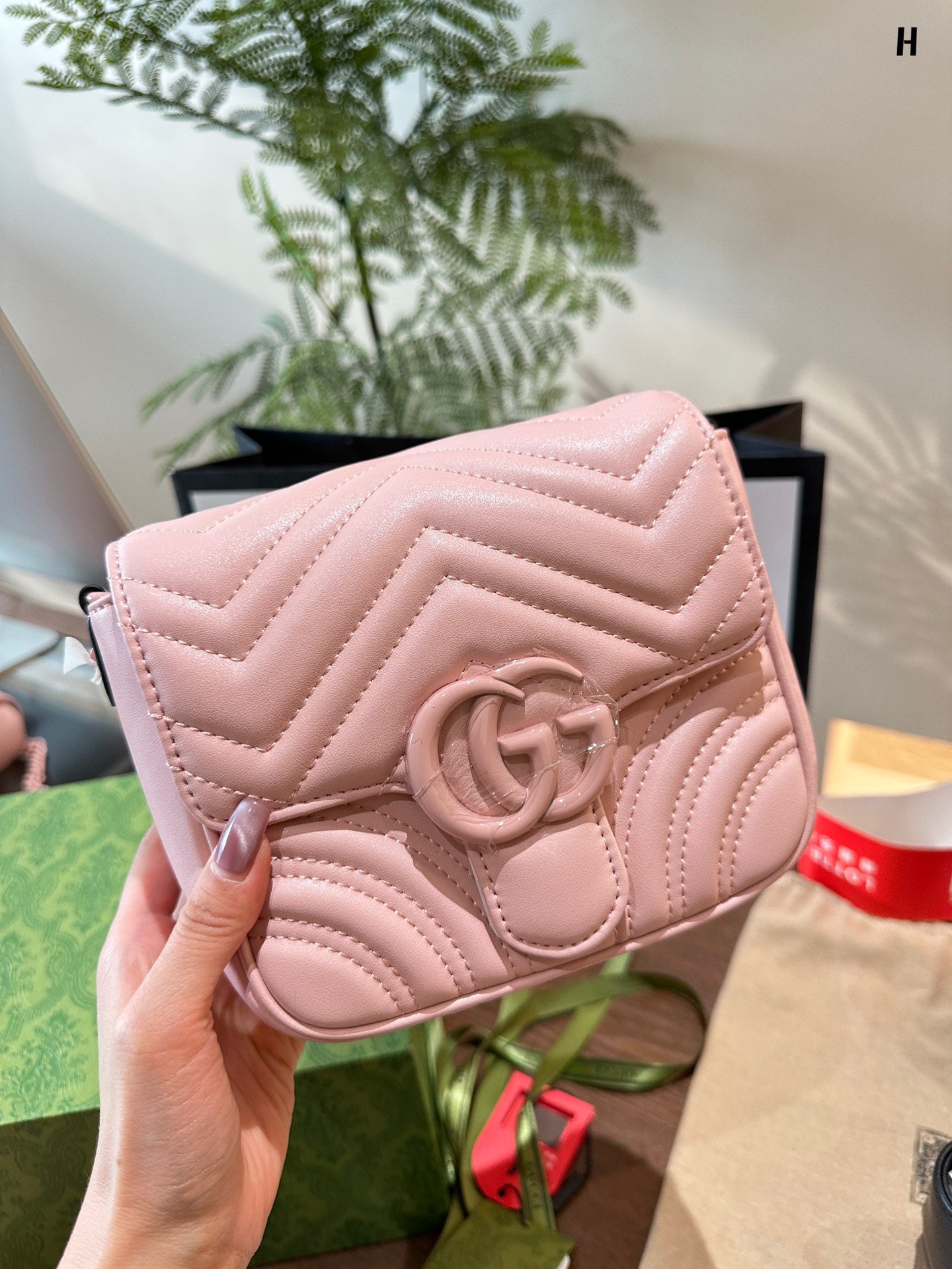 Gucci Marmont Pastel Mini Bag – 15/18cm Candy Pink Cutie with Full Packaging, Limited-Edition Sweetheart Vibes