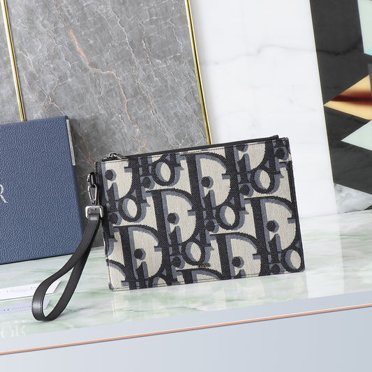 A5 Oblique Print Clutch Bag｜Beige & Black Contrast Trim｜4 Card Slots & Phone Pocket｜Brass Zipper
