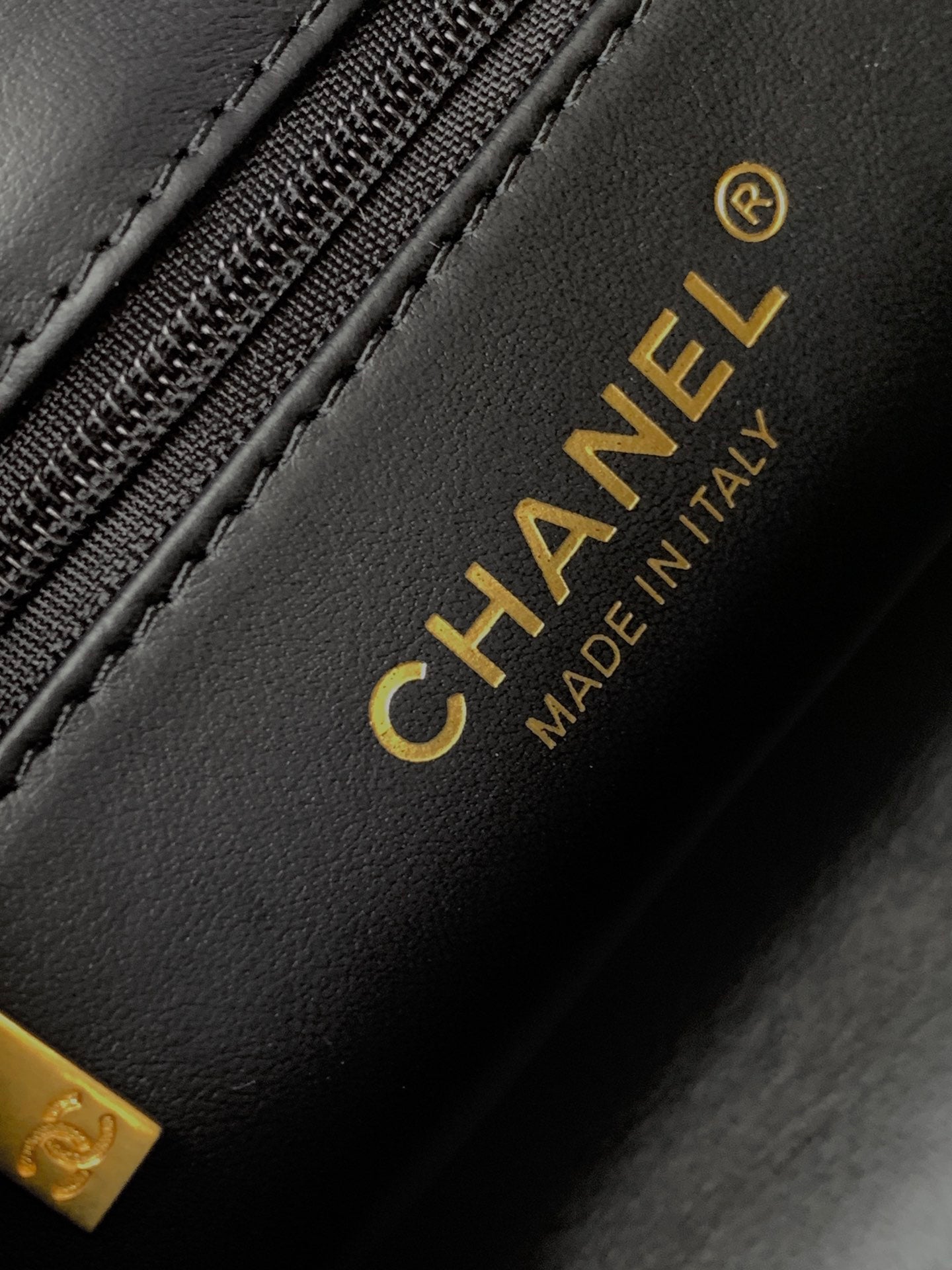 CHANEL 23K Kelly Chain Shoulder Bag | Calfskin Vintage Hardware Top Handle Bag | 19cm Luxury Crossbody
