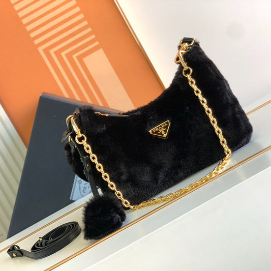 ✨2022 Winter Puffer Tote Bag 3in1｜Removable Chain+Plush Handle｜Triangle Logo｜22cm Spacious Organizer