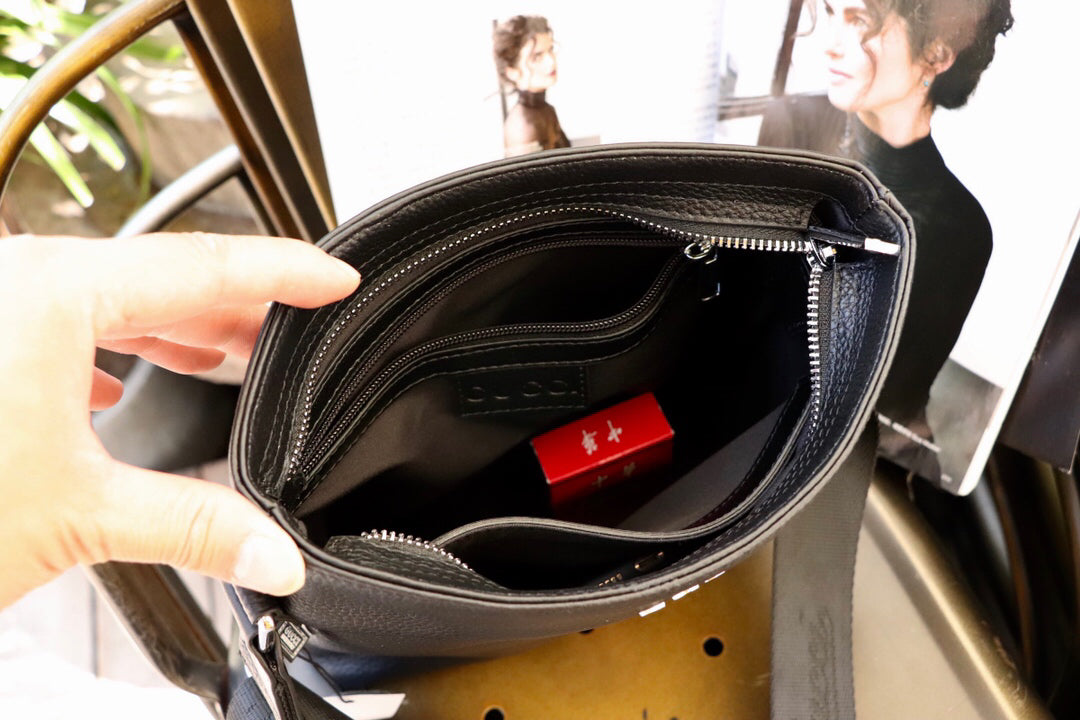 Gucci Men's Vintage Casual Bag | Full-Grain Leather Large Capacity | 24x28x5cm Lightweight Travel Bag Black