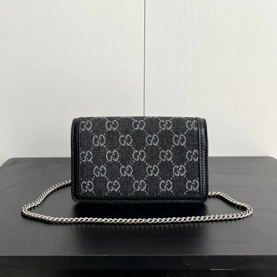 Gucci Dionysus Mini Bag – 16.5x10cm Iconic Entry-Level, Calfskin & Tiger Buckle, Street Style Essential
