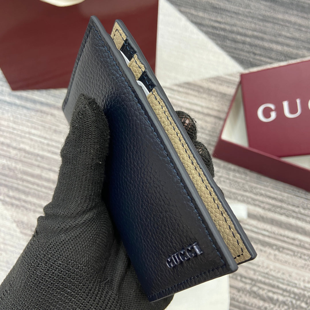 Gucci 2025 Early Spring Collection Green Calfskin Leather Bifold Wallet - Iconic Motif, Slim & Portable