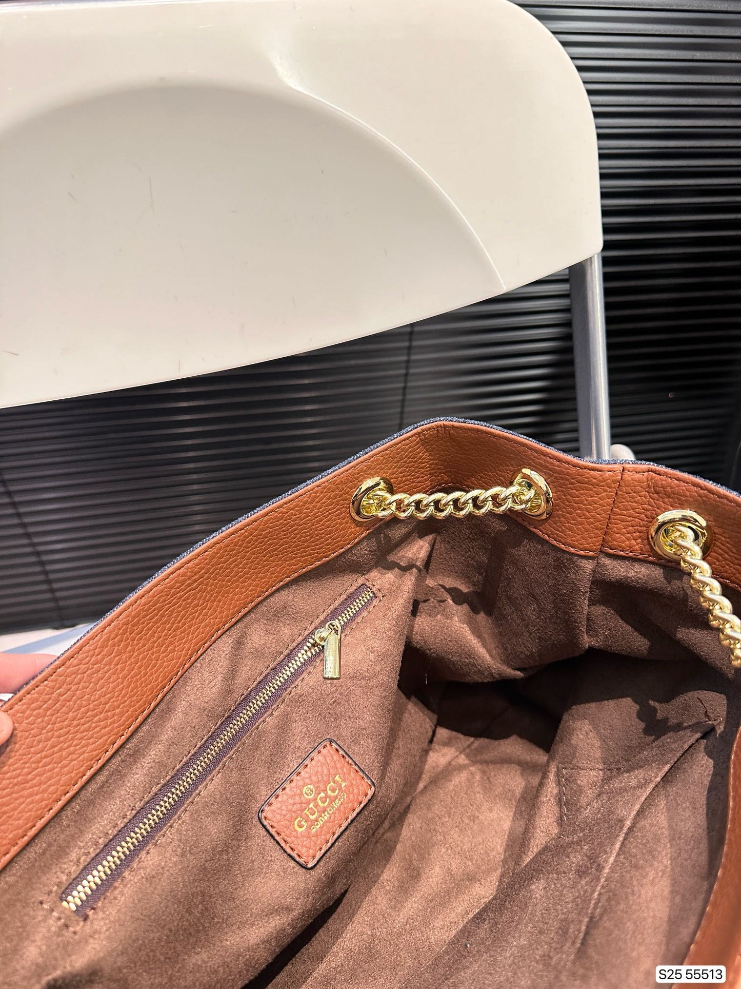 Gucci Soho Denim Fringe Tote – 38x27cm Spacious Design, Padded Chain Strap, Ultimate Travel Companion