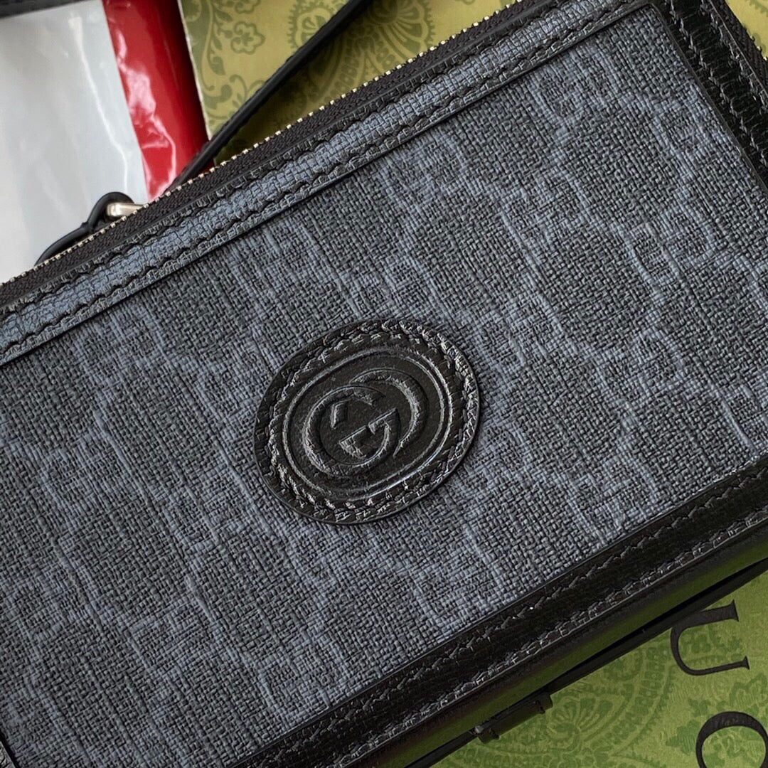 Gucci Meo Vintage Interlude Mini Bag - 18×10×7cm Black PVC Retro Cat Emblem Crossbody Bag with Modern Edge