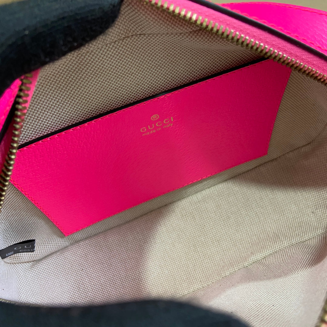 [In Stock] Luxury Designer Fluorescent Magenta Handbag - Original Craftsmanship, Real Photos, 23.9×15.2×6.9cm