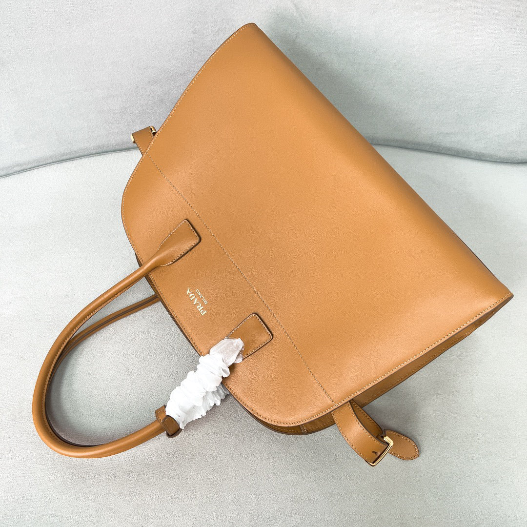 🎉 NEW RELEASE: Structured Tote Bag 40x29x20cm - Grain Leather Luxury Work Bag w/ Signature Logo