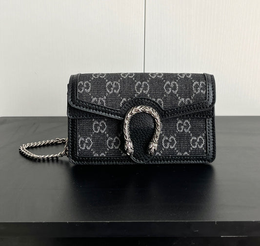 Gucci Dionysus Mini Bag – 16.5x10cm Iconic Entry-Level, Calfskin & Tiger Buckle, Street Style Essential