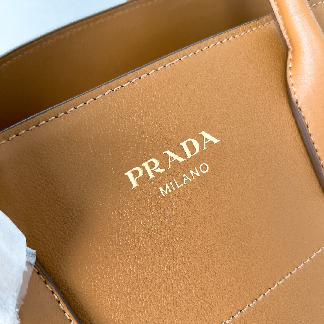 🎉 NEW RELEASE: Structured Tote Bag 40x29x20cm - Grain Leather Luxury Work Bag w/ Signature Logo