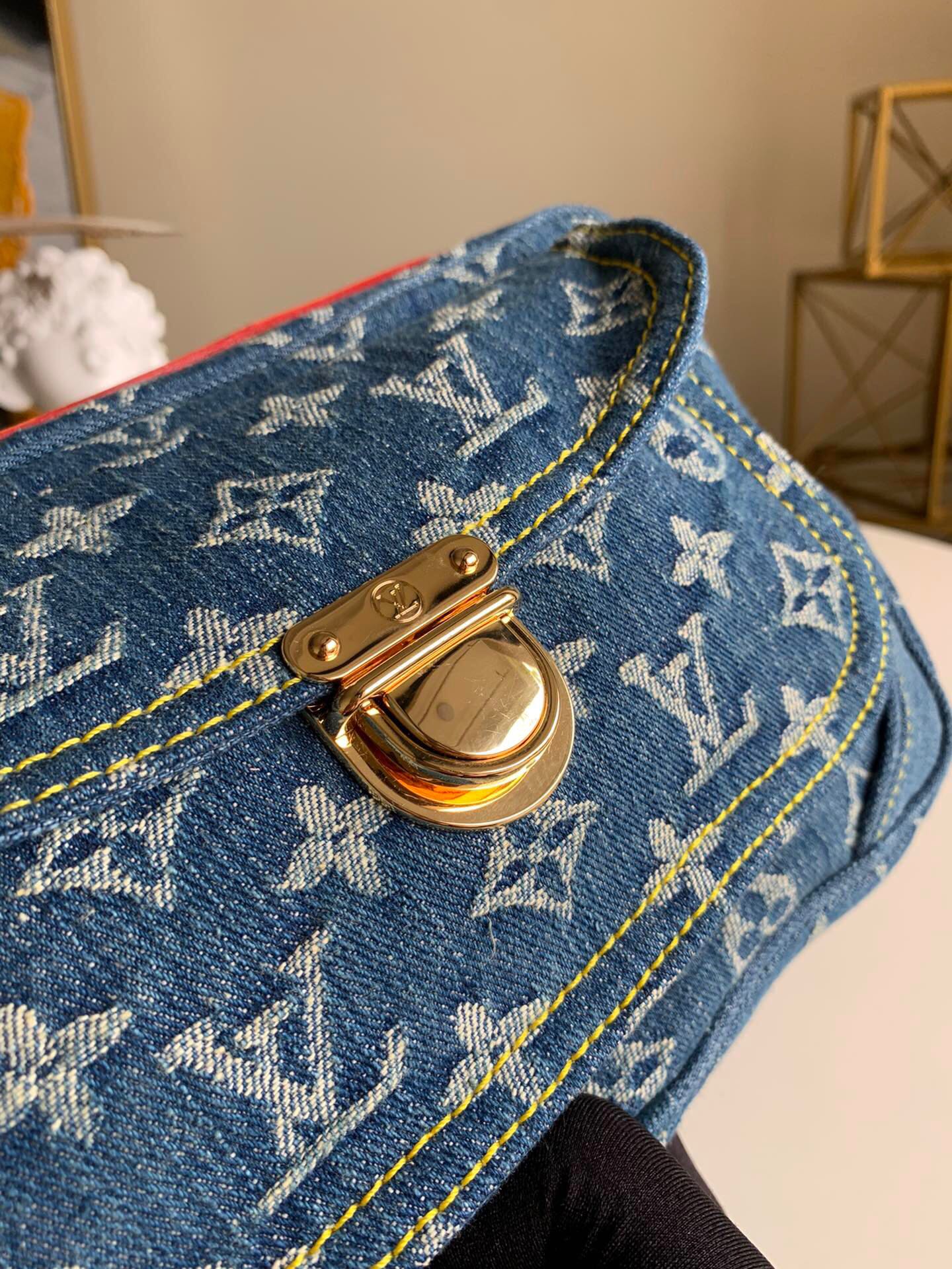 【RARE COLLECTIBLE】Louis Vuitton LV Vintage Limited Edition Denim Handbag | Timeless Retro Style | 25cm Classic Size | Full Set Packaging