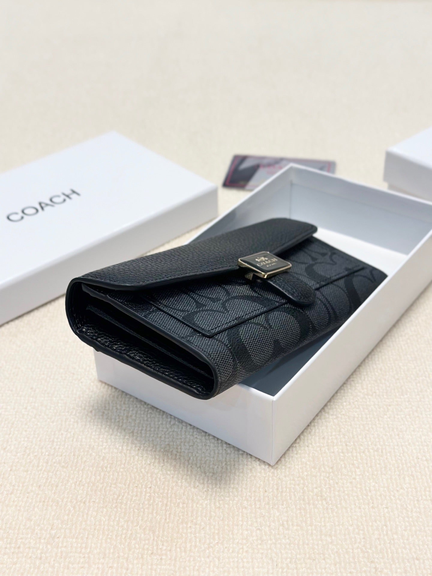 Coach-Style 19x10 Black Genuine Leather Clutch - Exquisite Craftsmanship, Spacious Interior, Luxe & Minimalist
