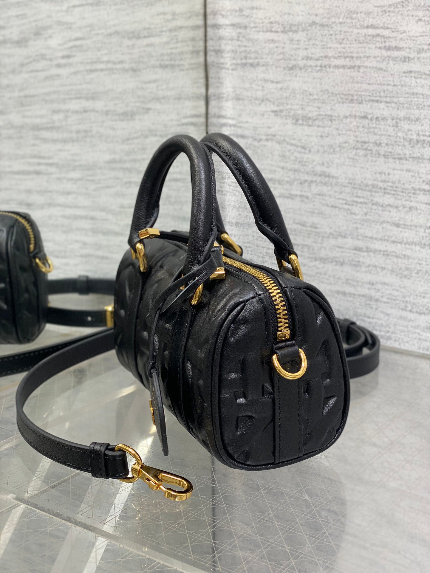 Groove 16 Mini Boston Bag｜Vintage Embossed Leather｜Top Handle & Crossbody｜17×10×8cm