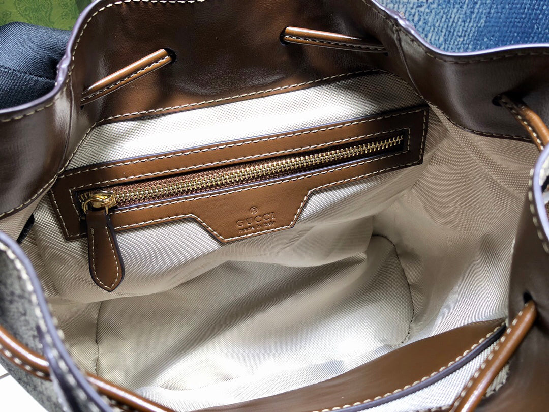 GUCCI Overture Series Vintage Mini Backpack with Feline Emblem | 26.5cm Retro-Modern Unisex Bag