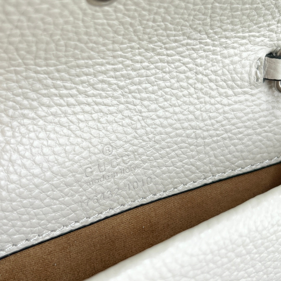 Gucci Dionysus Mini Bag – 16.5x10cm Cream White Calfskin, Tiger Buckle, Entry-Level Chic Bomb