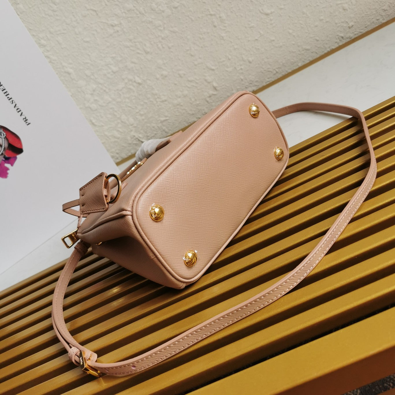 Galleria Mini Bag 20cm | Saffiano Leather Crossbody | Detachable Chain Strap & 3 Compartments | Timeless Structured Tote
