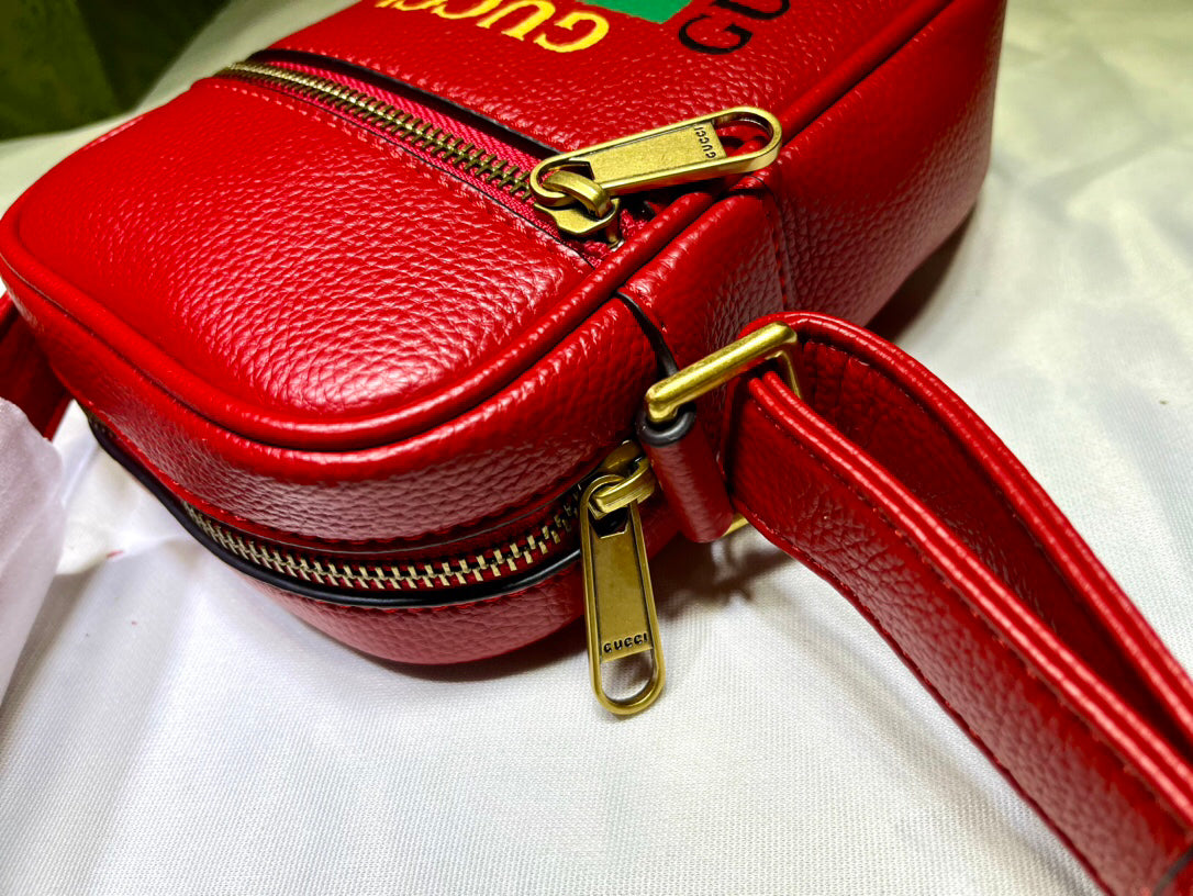 GUCCI Men's Vintage Logo Print Crossbody Bag | Mini Document Holder in Textured Leather