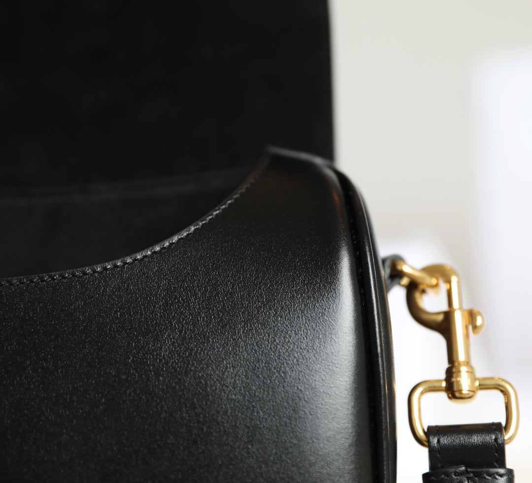 🄳🄸🄾🅁 Inspired Bobby Bag | 22cm Italian ZP Calfskin Flap Bag with 24K Gold Hardware & Adjustable Strap