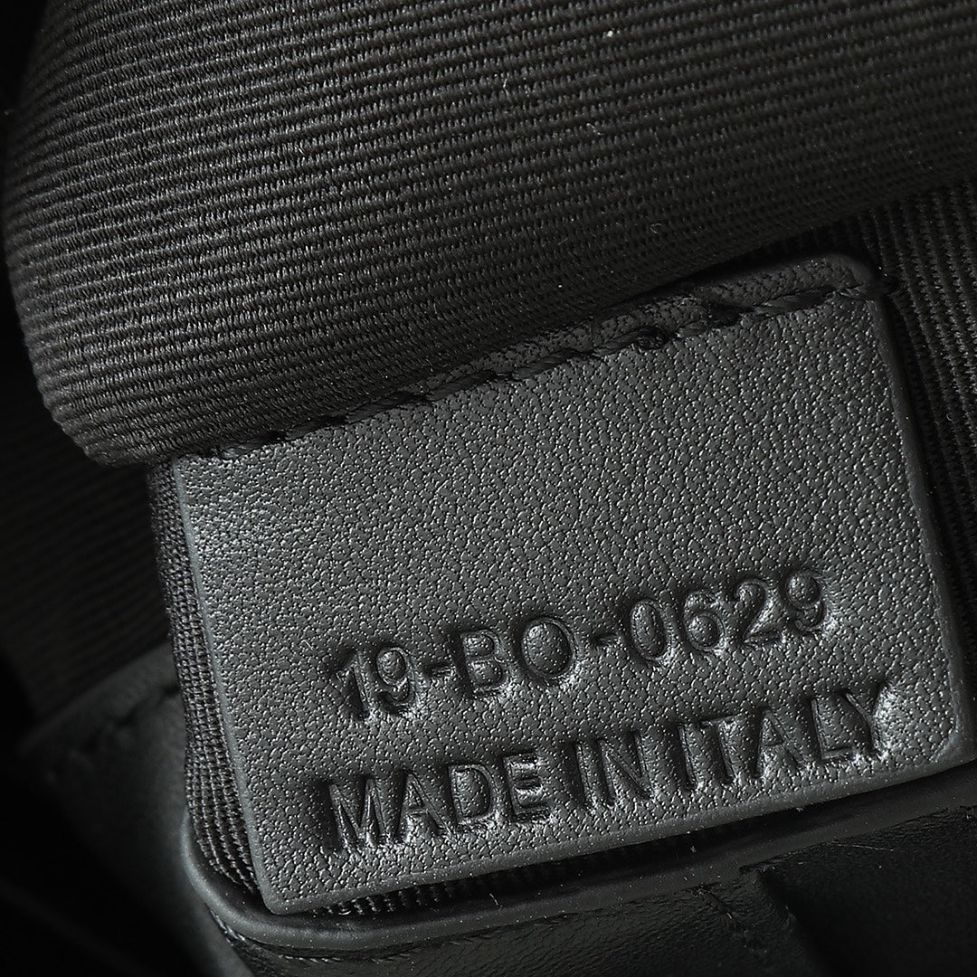 Dior A5 Clutch Bag｜Black Oblique Galaxy Embossed Calfskin｜Zip Compartment & 4 Card Slots｜Brass Dior Monogram