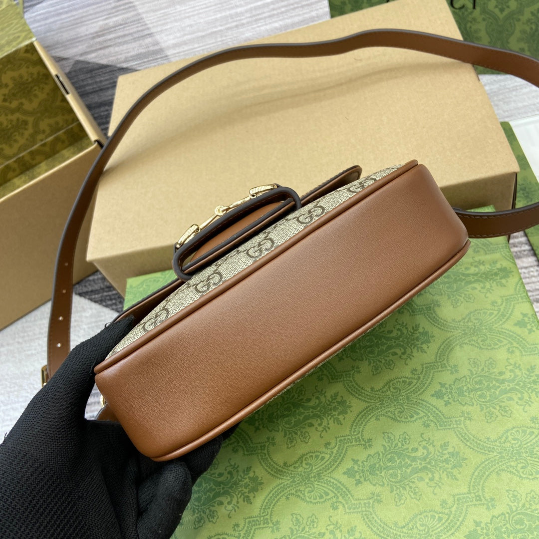 GUCCI Horsebit 1955 Mini Shoulder Bag｜Valentine's Campaign Edition｜Brown GG Canvas｜Embossed Texture｜20x14x5cm