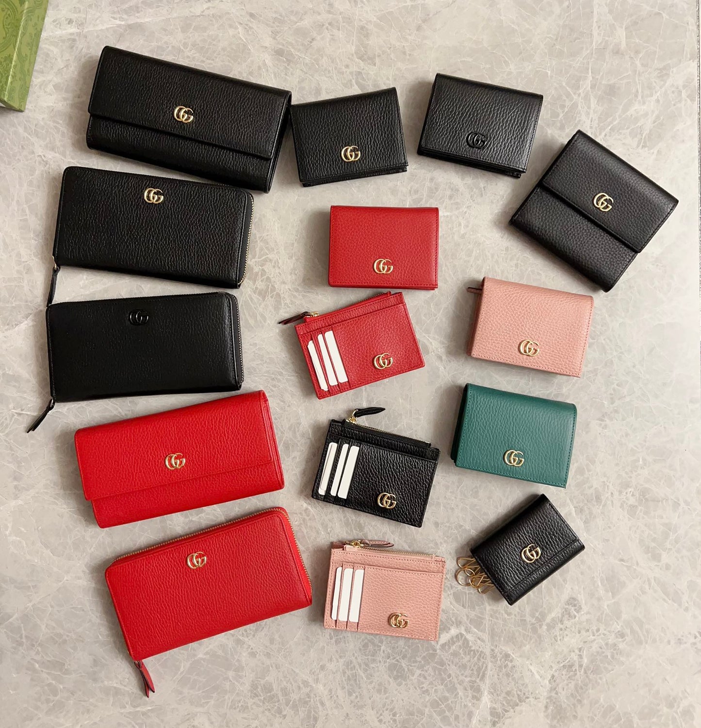 Gucci CY Series 574804 Vintage Slim Card Holder - 12×8cm Multi-Pocket Leather Wallet with Zip Compartments