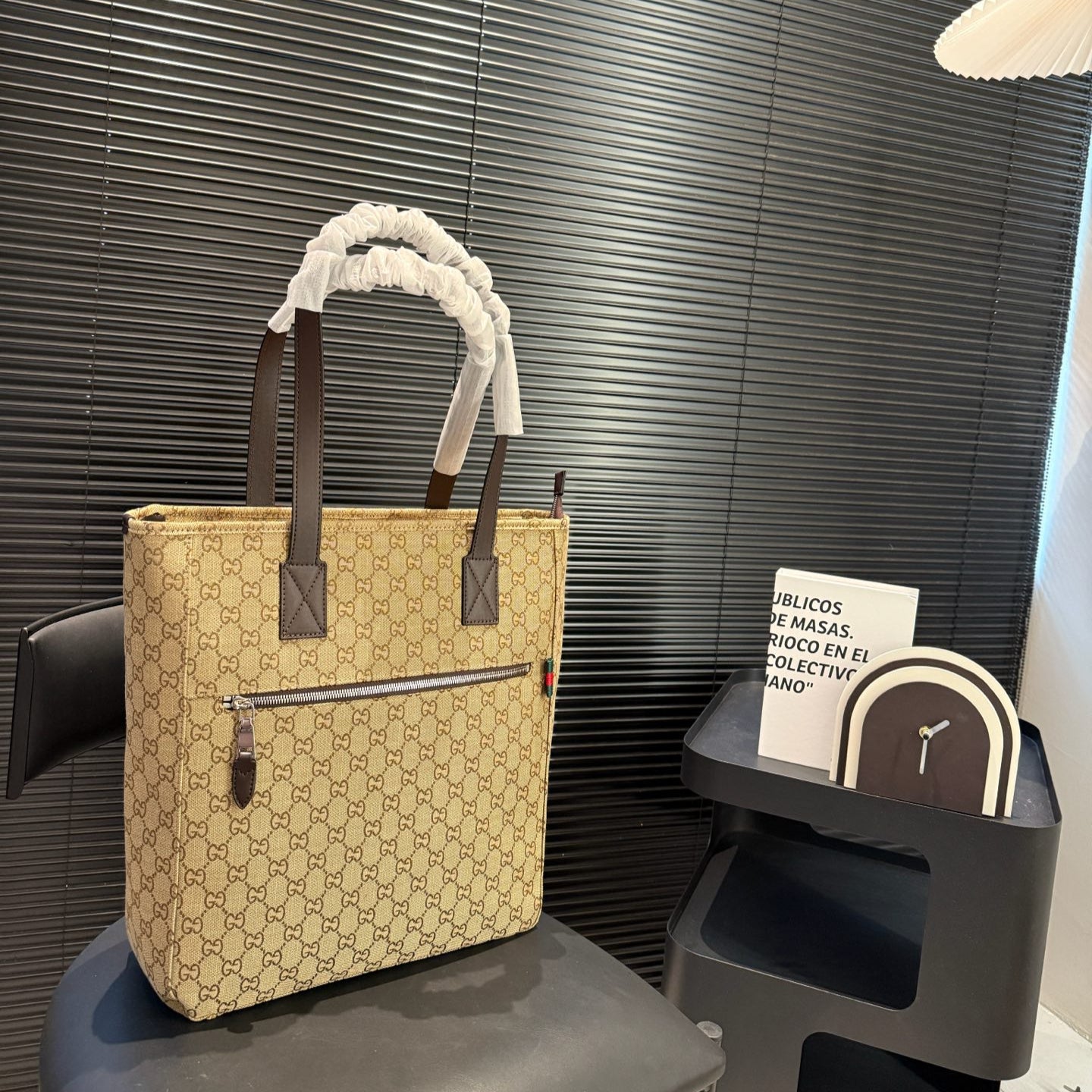 GUCCI GG Supreme Canvas Tote Bag | Timeless Monogram Design, Spacious & Lightweight