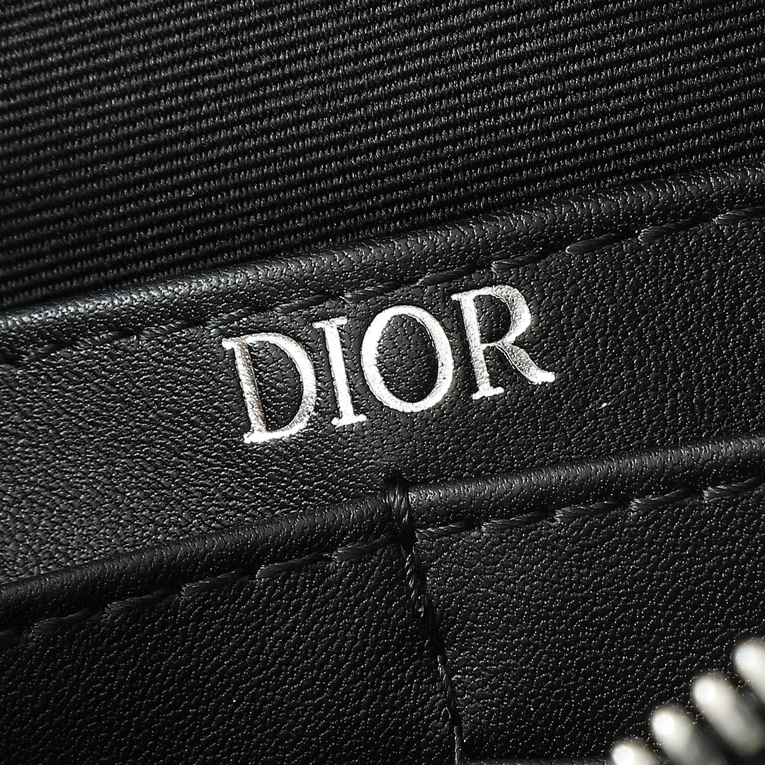 Dior A5 Clutch Bag｜Black Oblique Galaxy Embossed Calfskin｜Zip Compartment & 4 Card Slots｜Brass Dior Monogram
